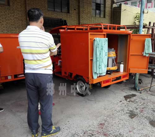 上門洗車機客戶考察現(xiàn)場 上門洗車機客戶考察現(xiàn)場